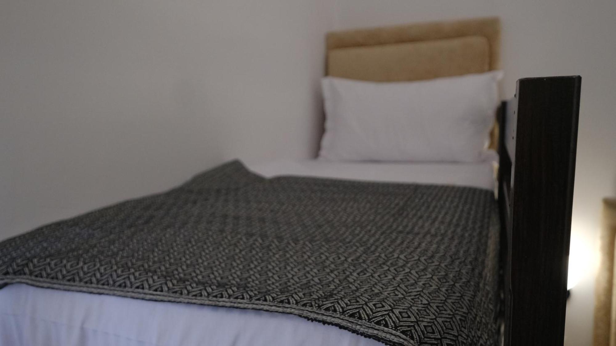 Salillari Guest House Берат Екстериор снимка