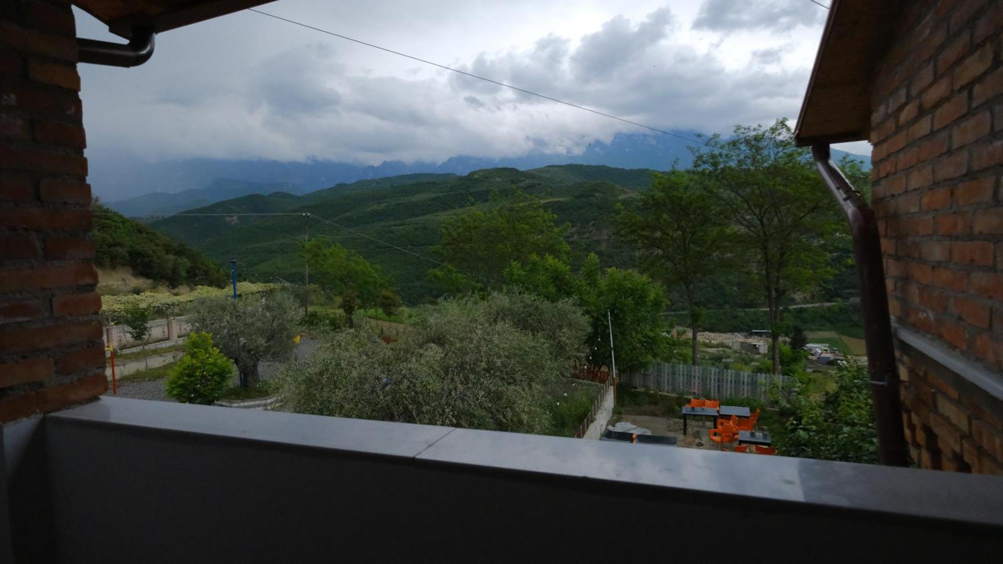Salillari Guest House Берат Екстериор снимка