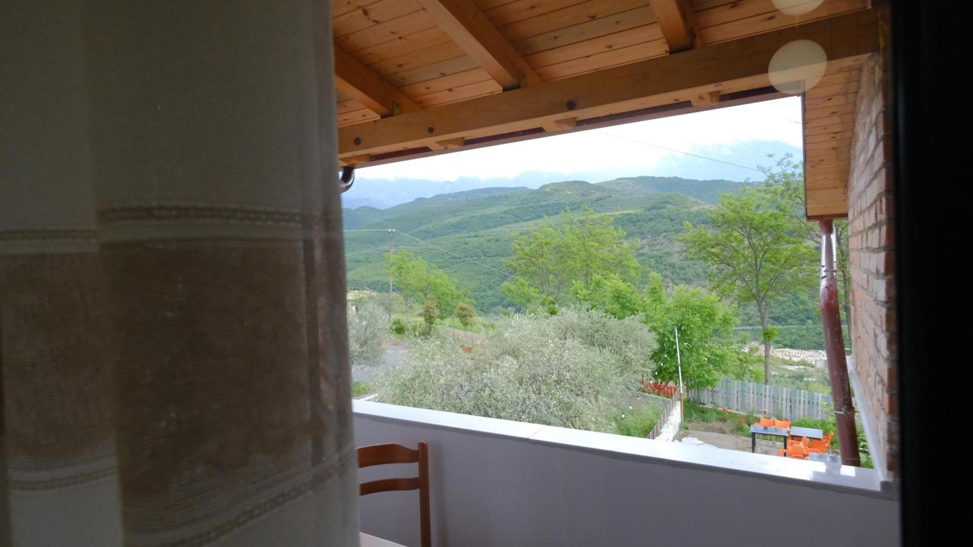 Salillari Guest House Берат Екстериор снимка