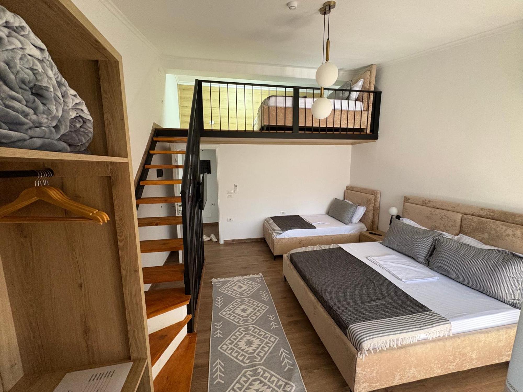 Salillari Guest House Берат Екстериор снимка